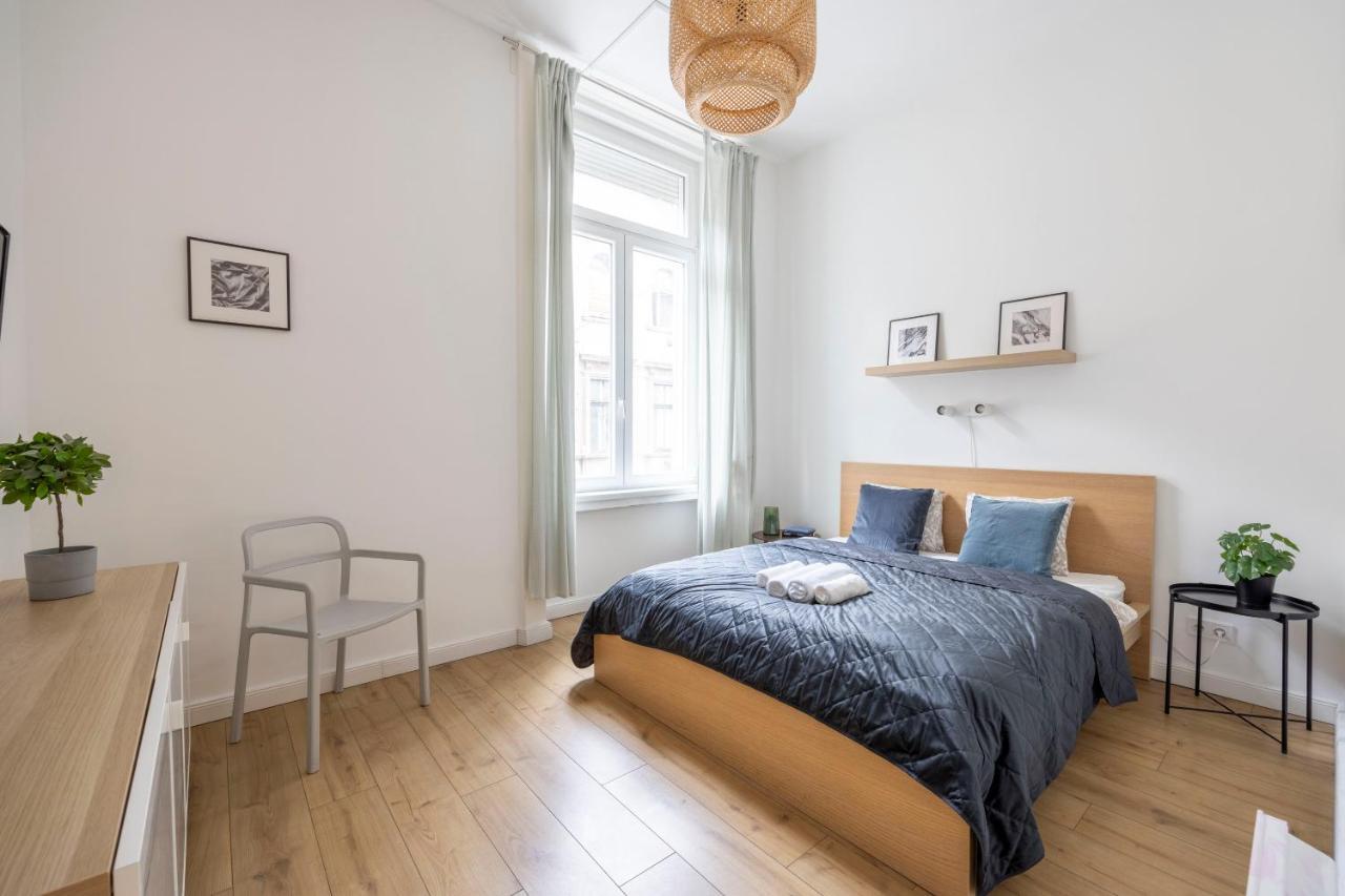 Central Grand Apartment With 5Bedrm 2Bathroom Budapest Exterior photo