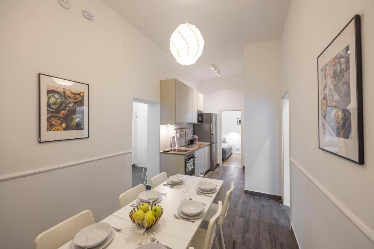 Central Grand Apartment With 5Bedrm 2Bathroom Budapest Exterior photo